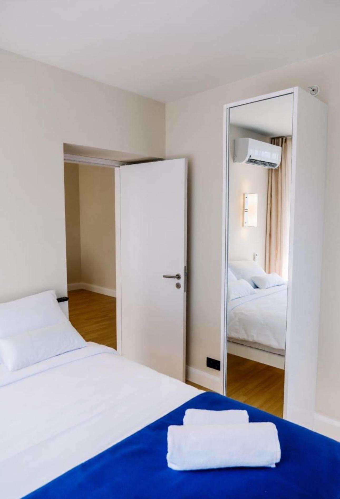 Luxury Panorama Sea View Apartment & Central Batoemi Buitenkant foto