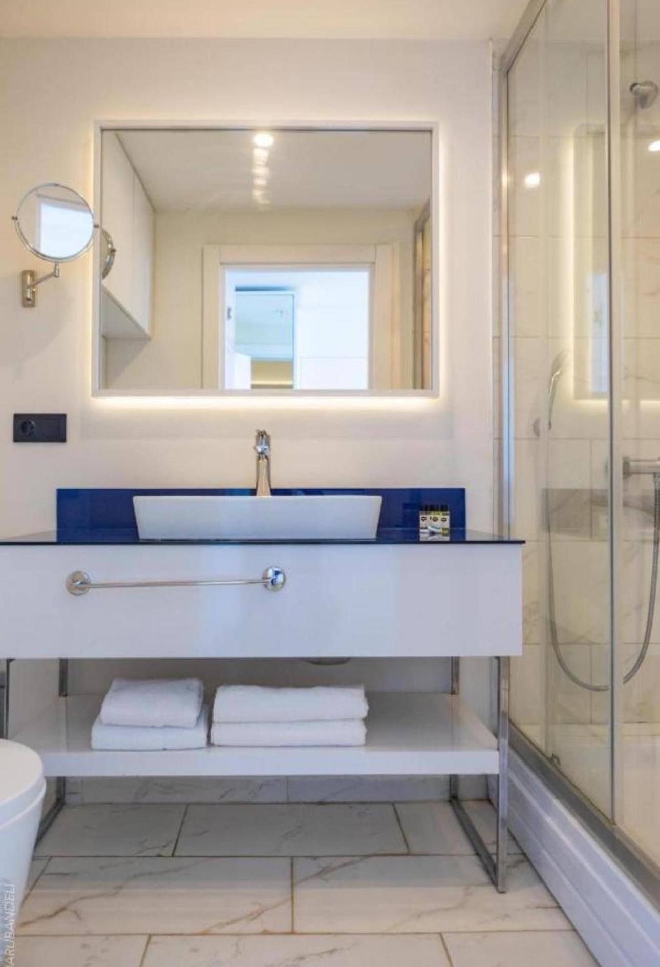 Luxury Panorama Sea View Apartment & Central Batoemi Buitenkant foto